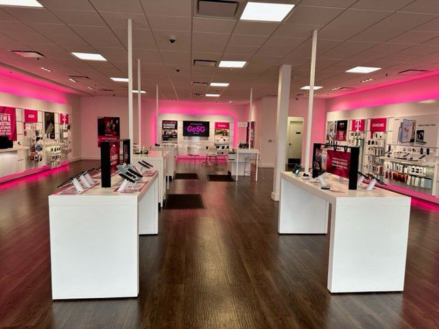 Interior photo of T-Mobile Store at Springboro Pike & Mall Woods Dr, Dayton, OH