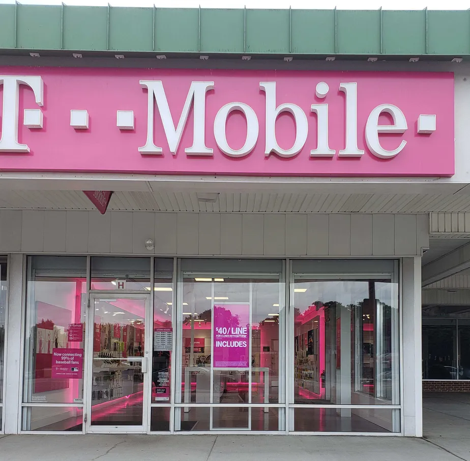 Exterior photo of T-Mobile store at Diamond Hill Rd & Mendon Rd, Woonsocket, RI