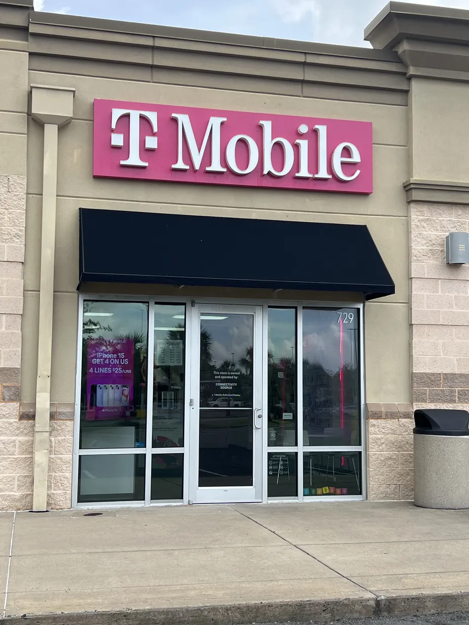  Exterior photo of T-Mobile Store at Glynn Isles, Brunswick, GA 