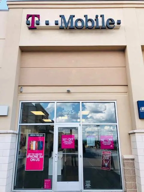 Exterior photo of T-Mobile Store at Phoenix Ave & Old Greenwood, Ft Smith, AR