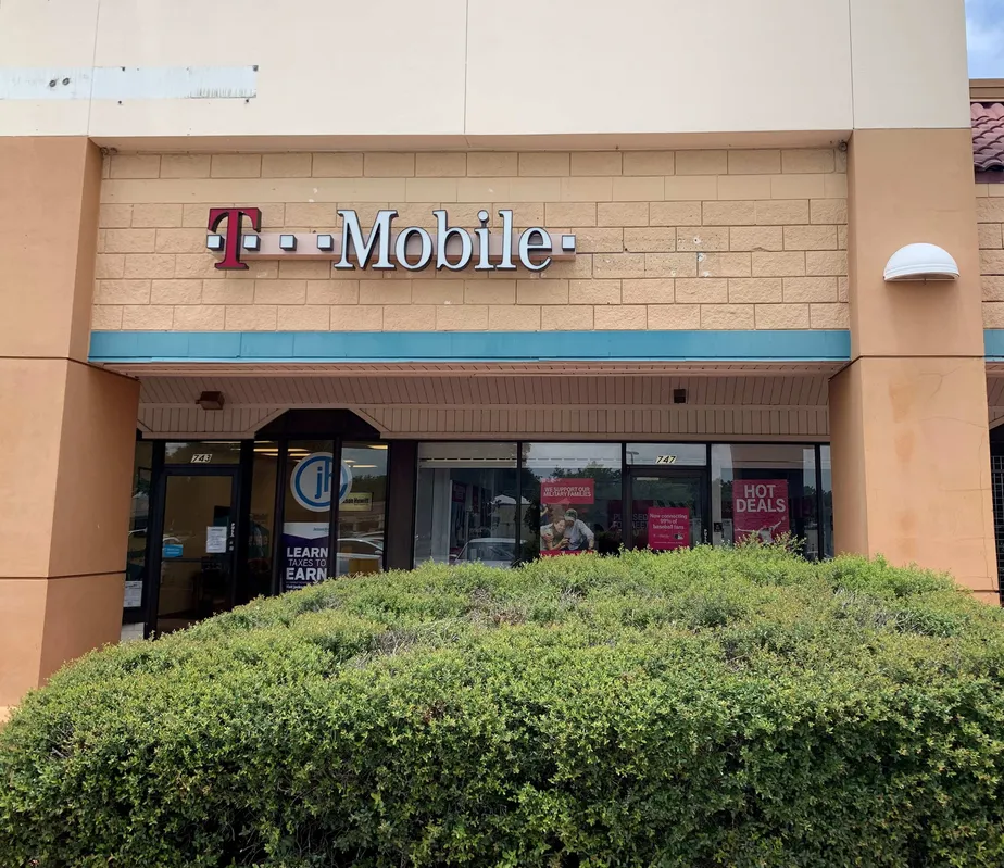 Exterior photo of T-Mobile store at S Orange Blossom Trail & Sheeler Ave, Apopka, FL