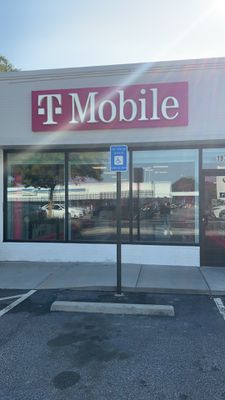 T-Mobile Authorized Retailer