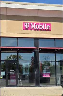 T-Mobile Authorized Retailer