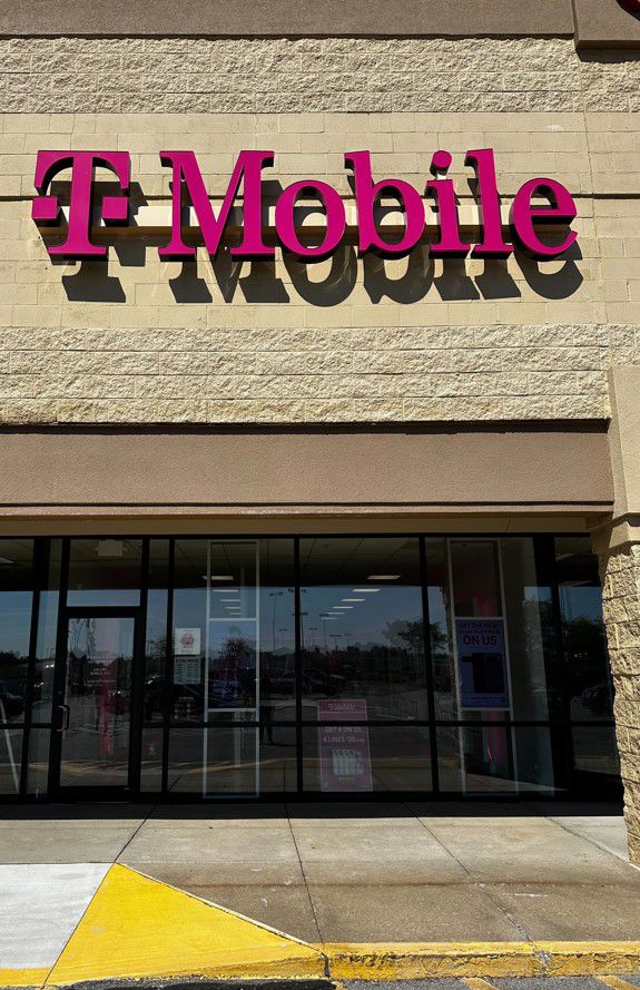 Exterior photo of T-Mobile Store at Mall Rd & I-40, Saint Clairsville, OH
