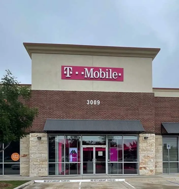 Exterior photo of T-Mobile Store at Custer Rd & Eldorado, Mckinney, TX