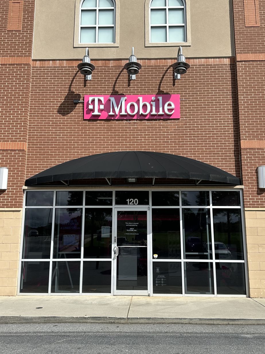 Exterior photo of T-Mobile Store at Peachtree Industrial & Moore, Suwanee, GA