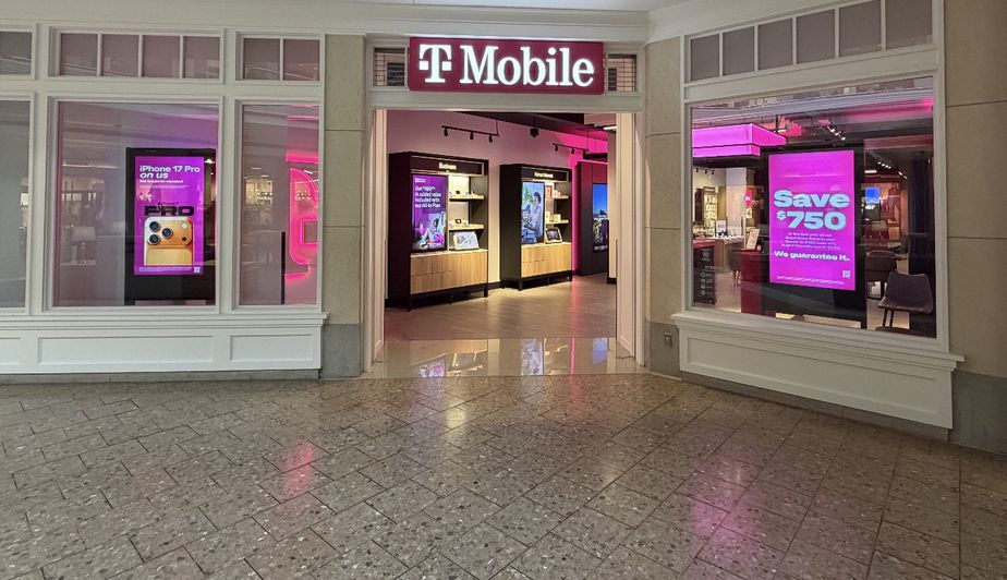 T-Mobile Westfarms - 421 Westfarms Mall 