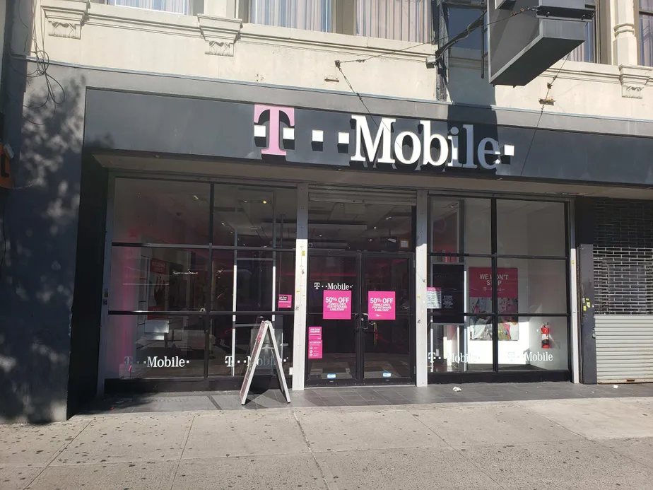 Exterior photo of T-Mobile store at Flatbush & Church, Brooklyn, NY