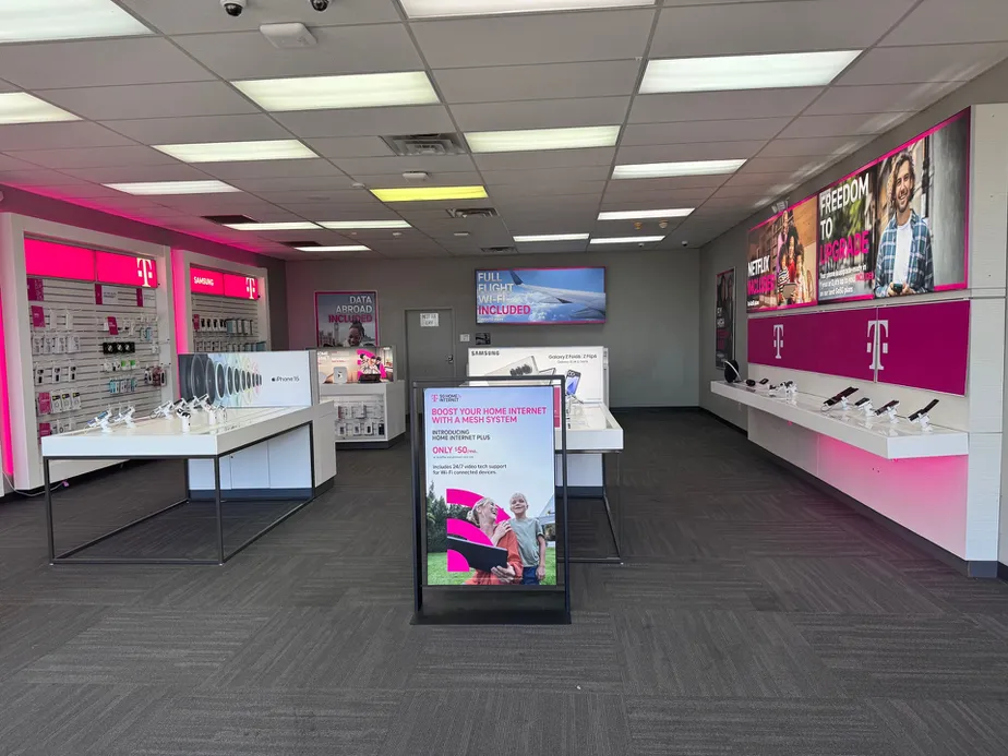  Interior photo of T-Mobile Store at Hiawatha Trl & W Central Ave, Springboro, OH 