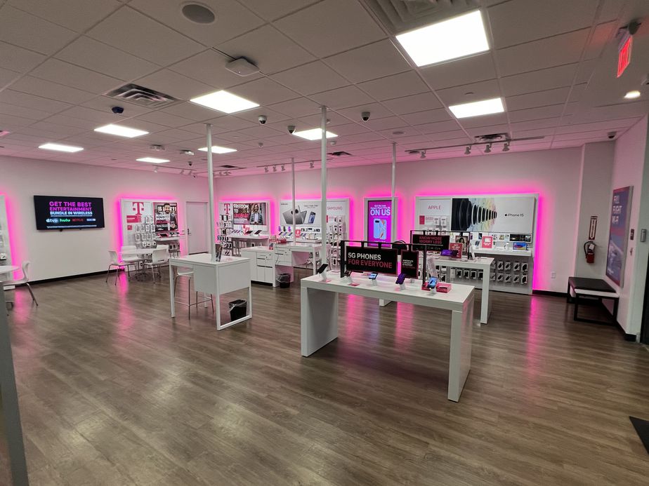 Interior photo of T-Mobile Store at Northtown Mall, Blaine, MN