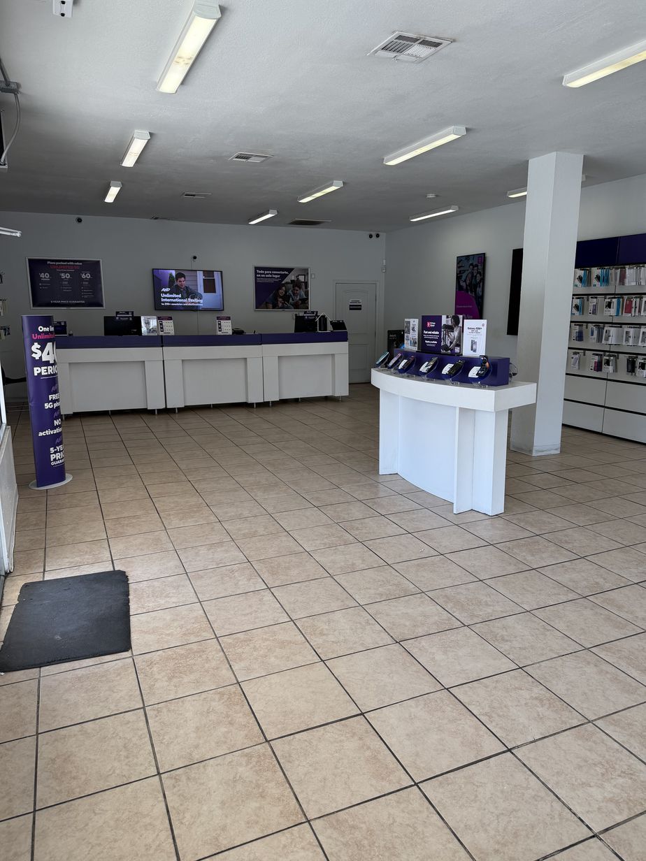 Metro by T-Mobile 421 S Stanton St - 421 S Stanton St 
