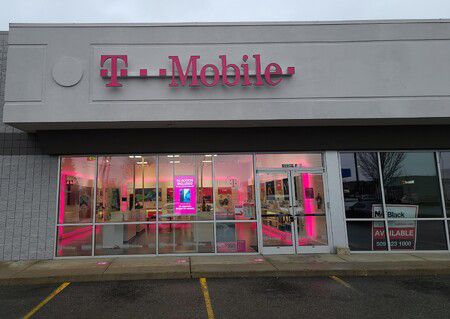 Exterior photo of T-Mobile Store at Post Falls, E Mullan Ave, Post Falls, ID