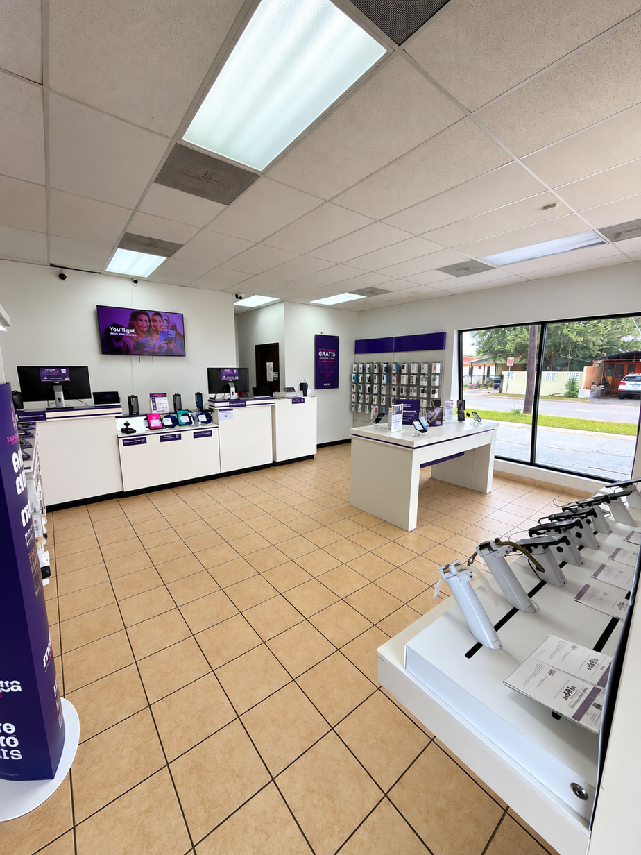 Metro by T-Mobile 500 N 23rd St - 500 N 23rd St 