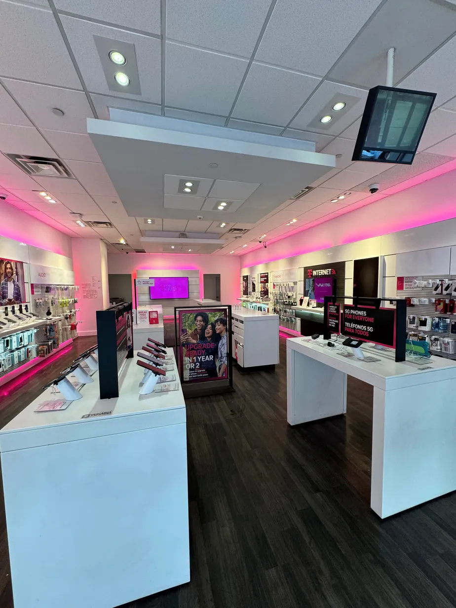  Interior photo of T-Mobile Store at 103rd & Roosevelt Ave, Corona, NY 