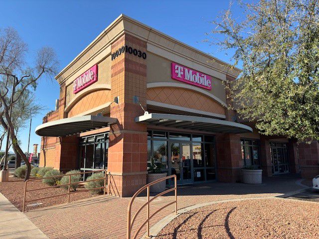 Exterior photo of T-Mobile Store at 99th & Mcdowell, Avondale, AZ