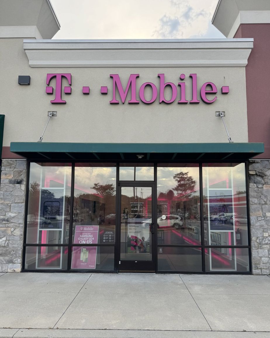 Exterior photo of T-Mobile Store at Lititz Pike & Crosswinds Dr, Lititz, PA