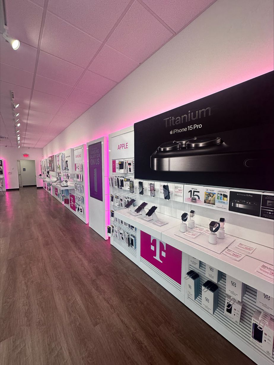 Interior photo of T-Mobile Store at Crooked Creek Crossing, Centralia, IL