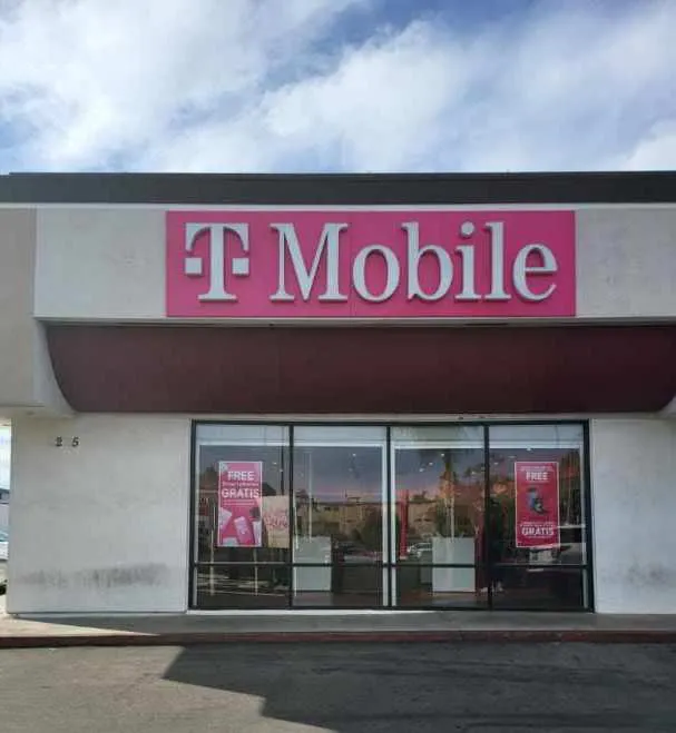 Exterior photo of T-Mobile Store at Topanga Canyon & Roscoe Blvd, Canoga Park, CA
