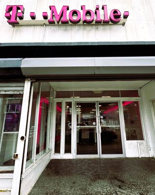 T-Mobile Authorized Retailer