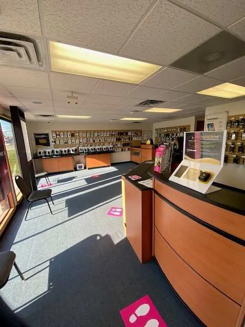 Interior photo of T-Mobile Store at S Main St & Saxon Dr, Bellefontaine, OH