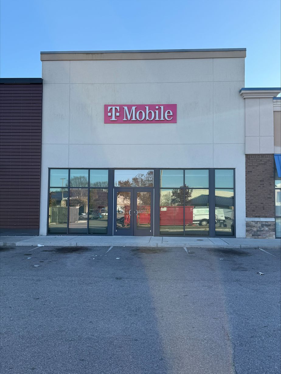  Exterior photo of T-Mobile Store at Military Hwy - Janaf Center, Norfolk, VA 