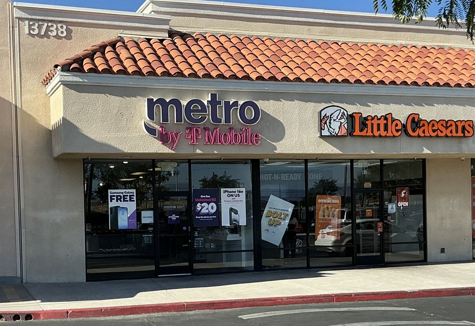 Metro by T-Mobile 13738 Bear Valley Rd - 13738 Bear Valley Rd 