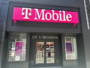 T-Mobile Soto St & 8th St