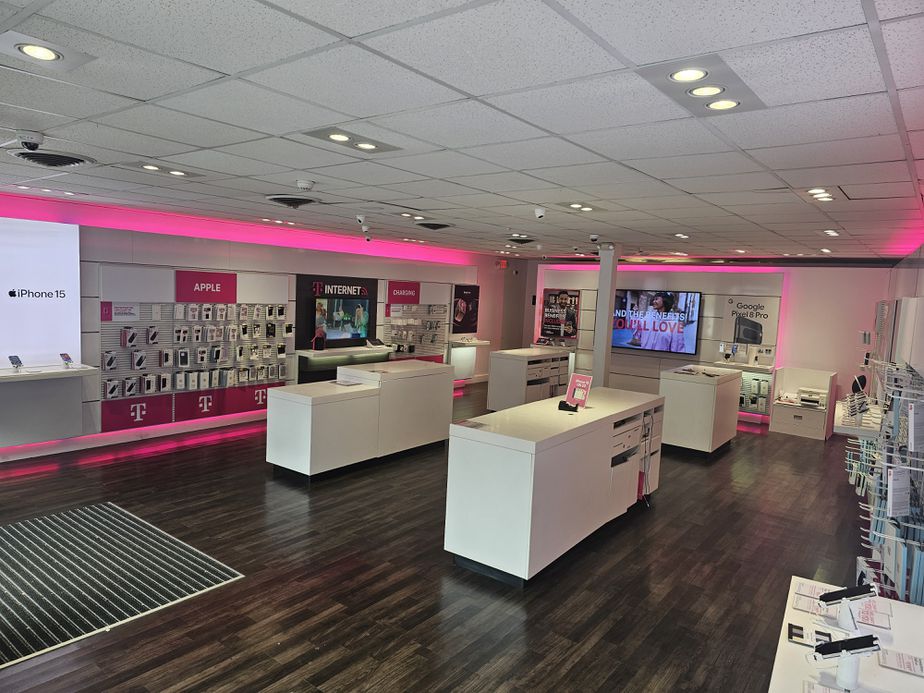 Interior photo of T-Mobile Store at N Broadway & Hamilton Pl, Tarrytown, NY