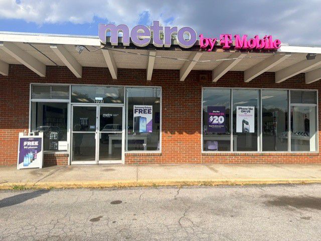 Metro by T-Mobile 2727 Melrose Ave NW - 2727 Melrose Ave NW 