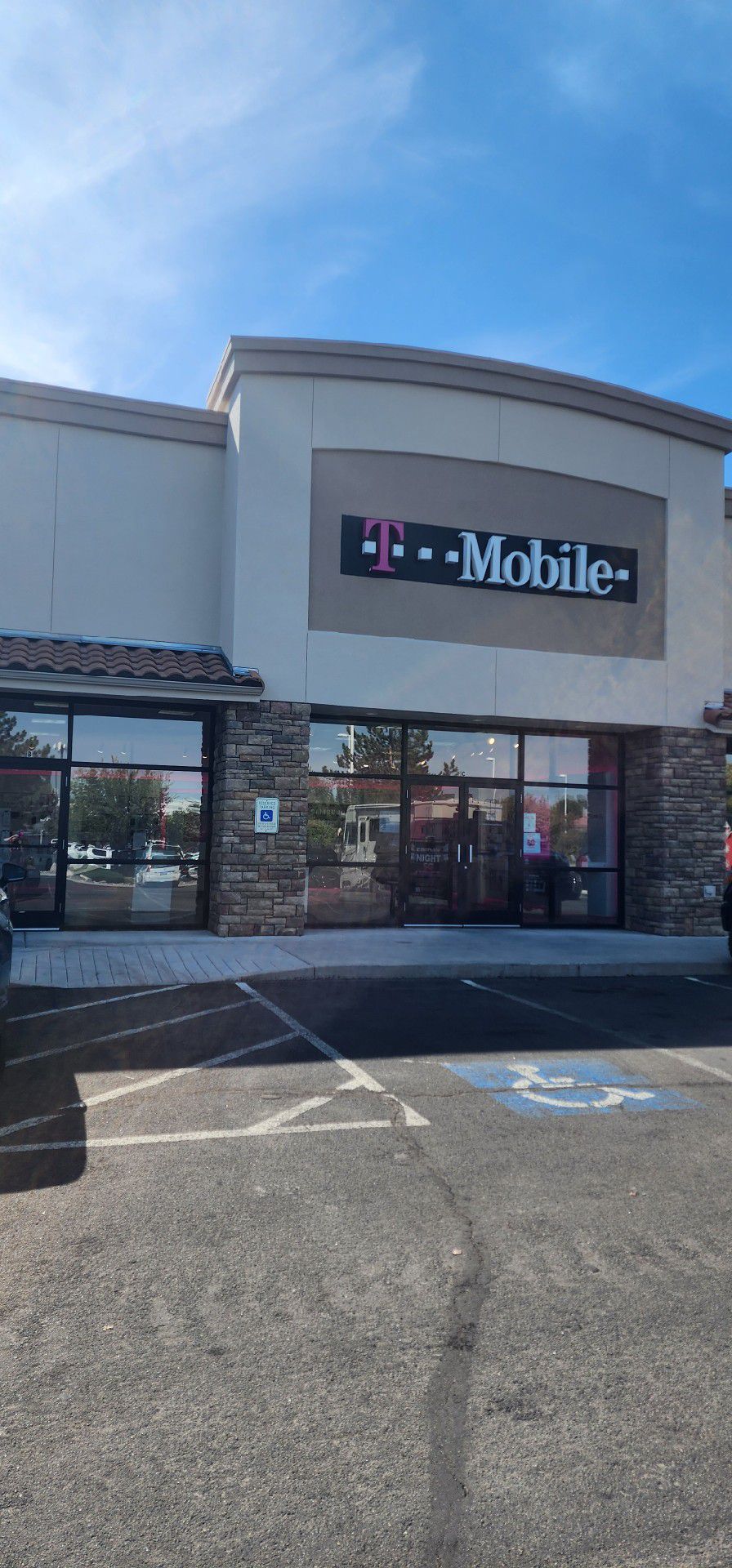 Exterior photo of T-Mobile Store at Damonte Ranch & S Virginia, Reno, NV