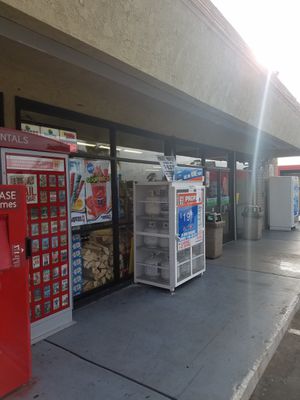 Image gallery for 7-Eleven