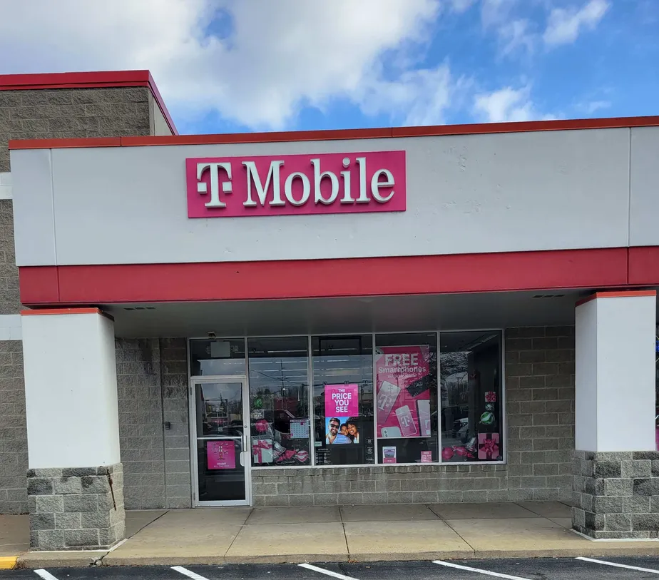 Exterior photo of T-Mobile Store at Constitution Blvd & Shenango Rd, Beaver Falls, PA