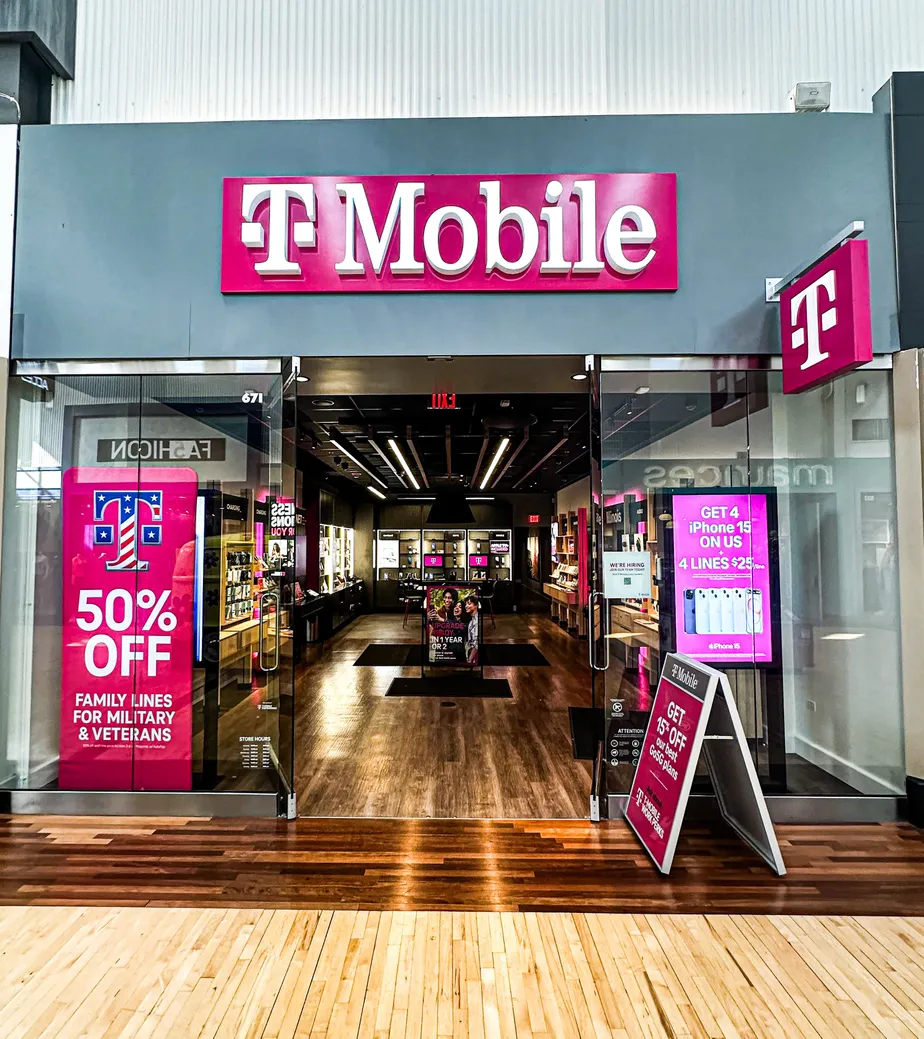  Exterior photo of T-Mobile Store at Gurnee Mills - Entrance E, Gurnee, IL 