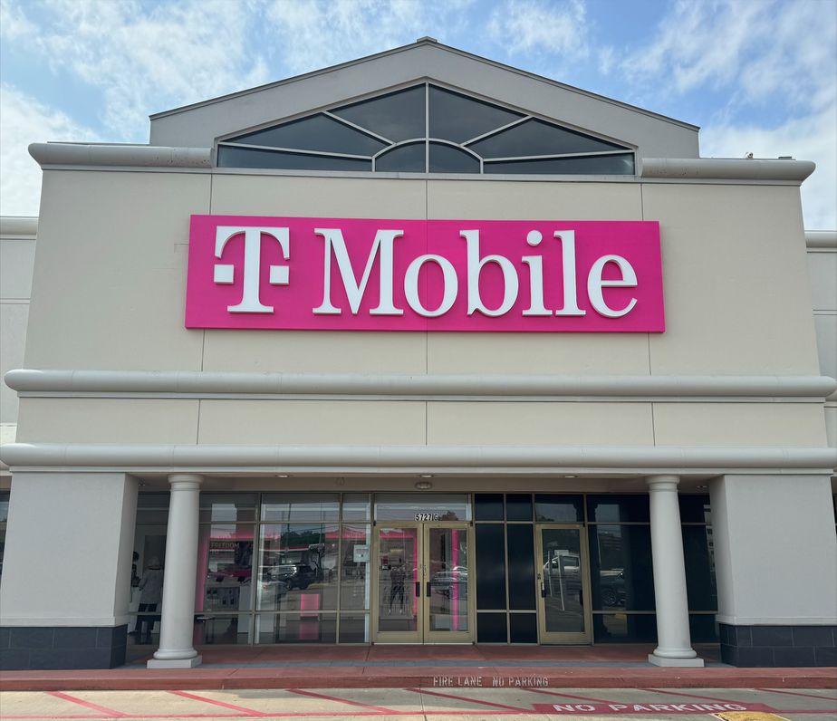 Exterior photo of T-Mobile Store at Westheimer & Chimney Rock, Houston, TX