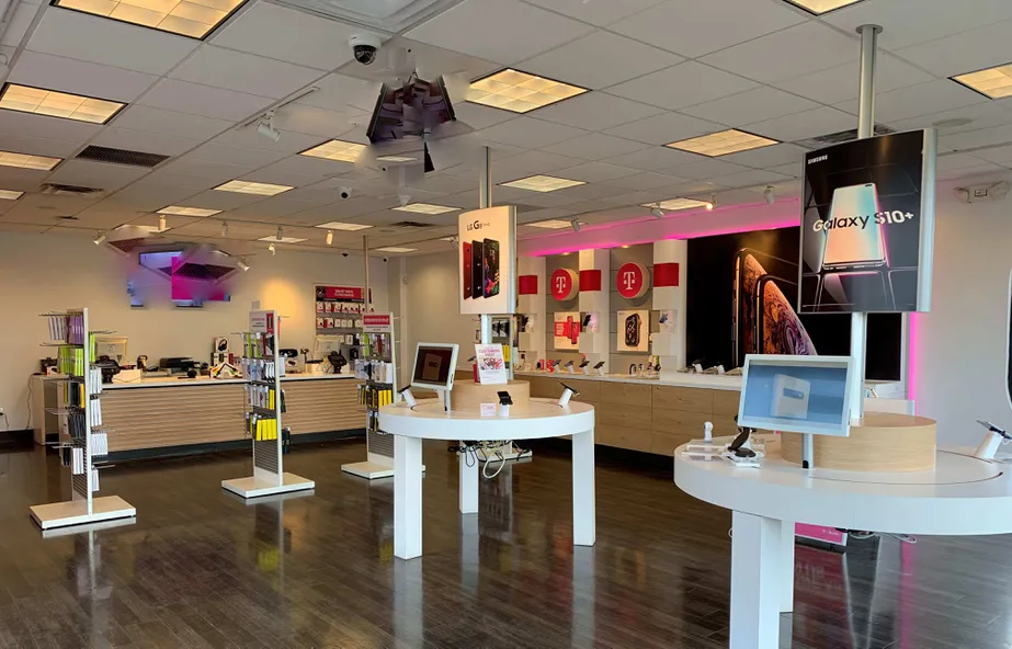 Interior photo of T-Mobile Store at Lindbergh & Union, Saint Louis, MO