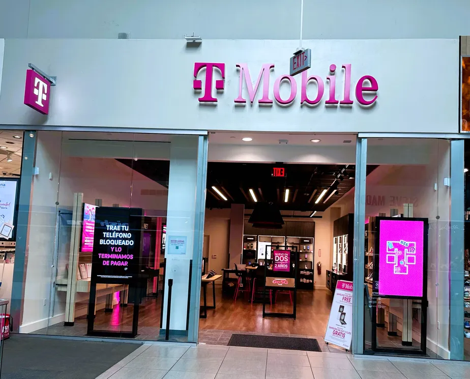  Exterior photo of T-Mobile Store at Jersey Gardens, Elizabeth, NJ 