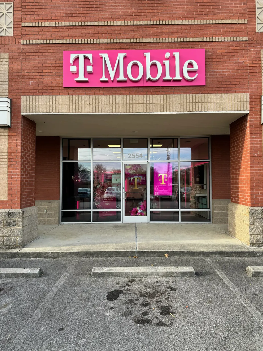 Foto del exterior de la tienda T-Mobile en Dalton Pike, Cleveland, TN