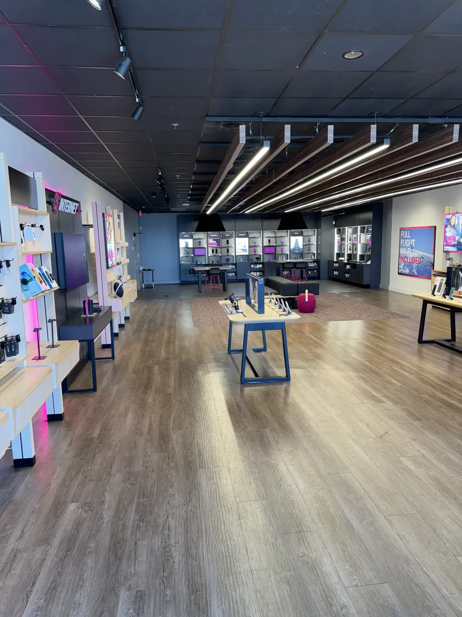  Interior photo of T-Mobile Store at Prince William & Shoppers Best, Woodbridge, VA 