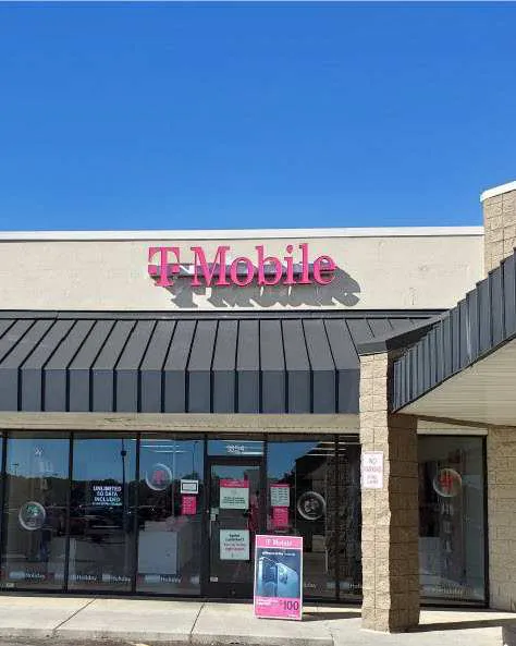 Exterior photo of T-Mobile store at Decatur Pike & Dennis St, Athens, TN