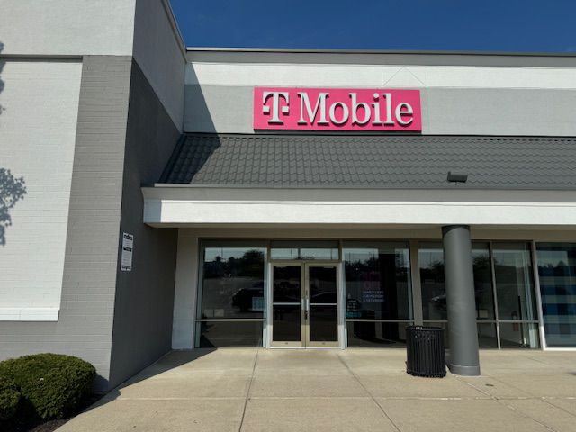 Exterior photo of T-Mobile Store at Troy Pike & Shull Rd, Huber Heights, OH