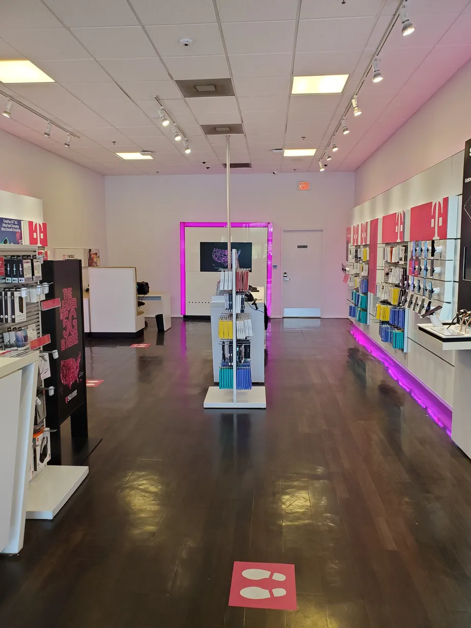  Interior photo of T-Mobile Store at Hawaii Kai Towne Center, Honolulu, HI 