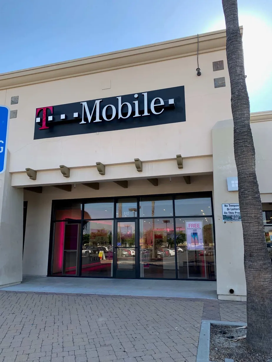  Exterior photo of T-Mobile store at Vineyard & 60, Ontario, CA 