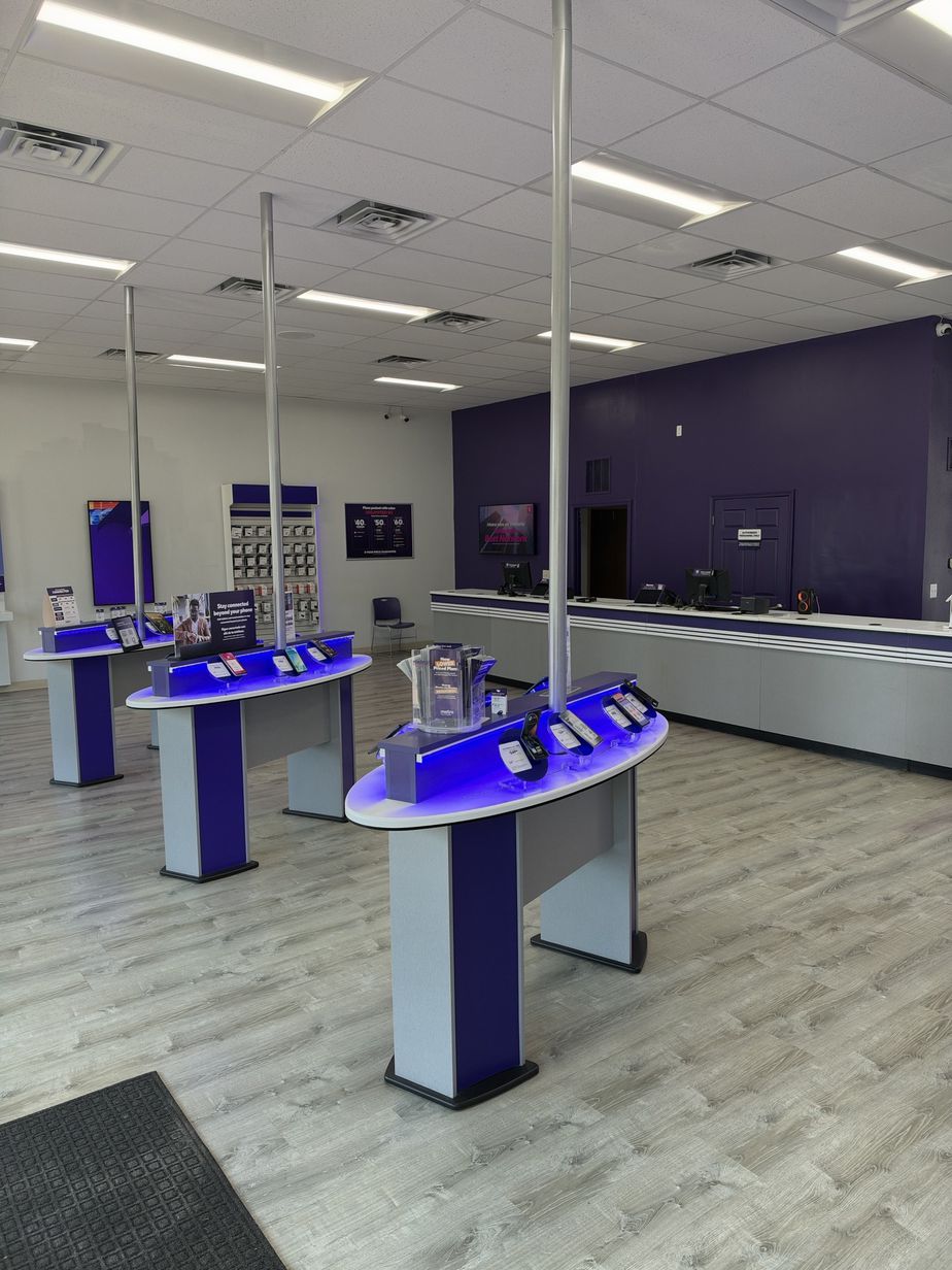 Metro by T-Mobile 1534 E Grand Ave - 1534 E Grand Ave 