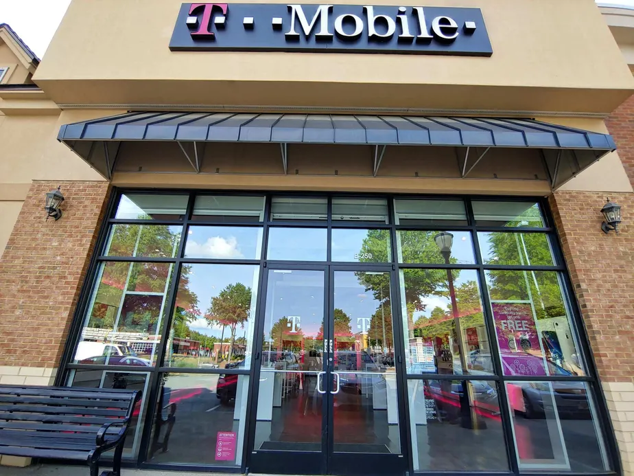 Exterior photo of T-Mobile store at Buford Dr & Gravel Springs Rd, Buford, GA