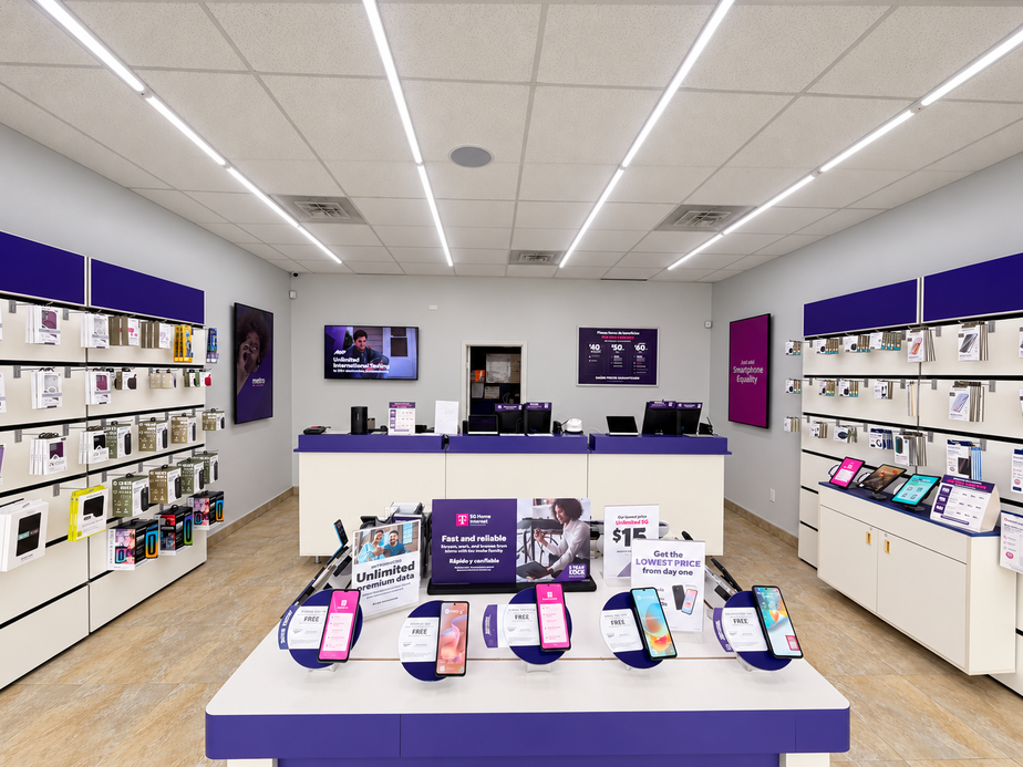 Metro by T-Mobile 3502 W Main Ave - 3502 W Main Ave 