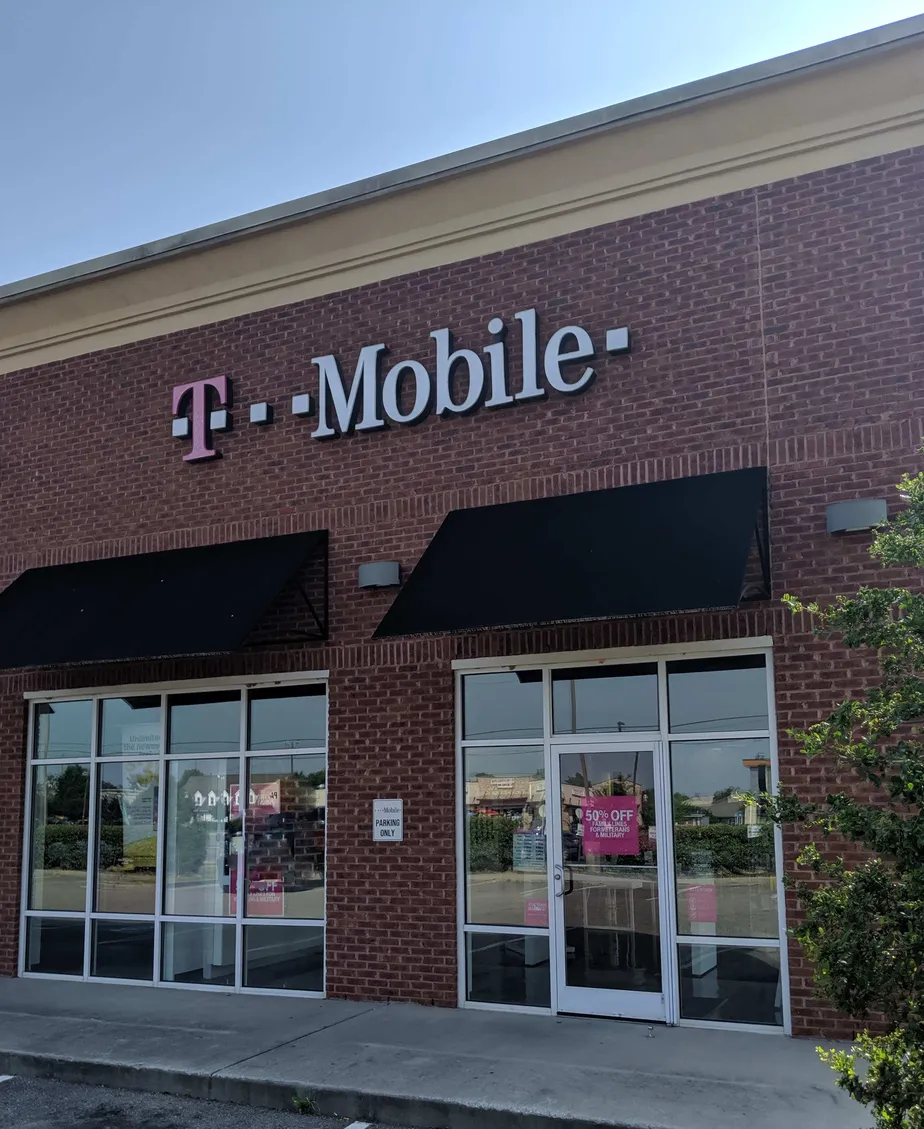Exterior photo of T-Mobile Store at Aiken Commons, Aiken, SC