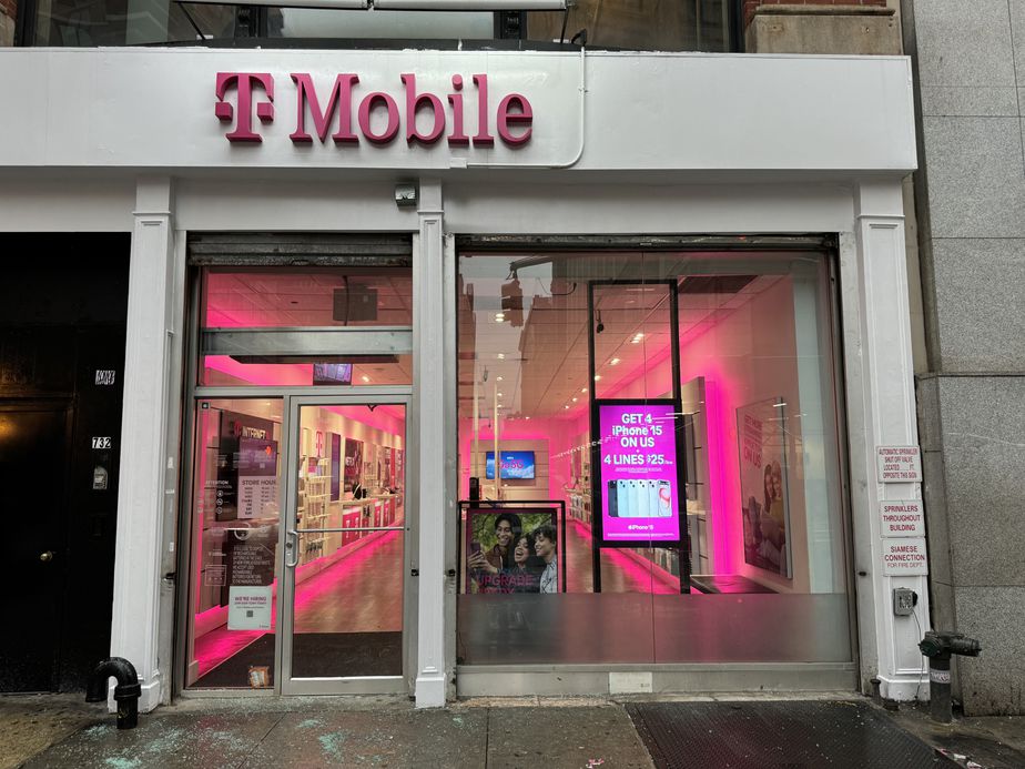 Exterior photo of T-Mobile Store at Broadway & Waverly Pl, New York, NY