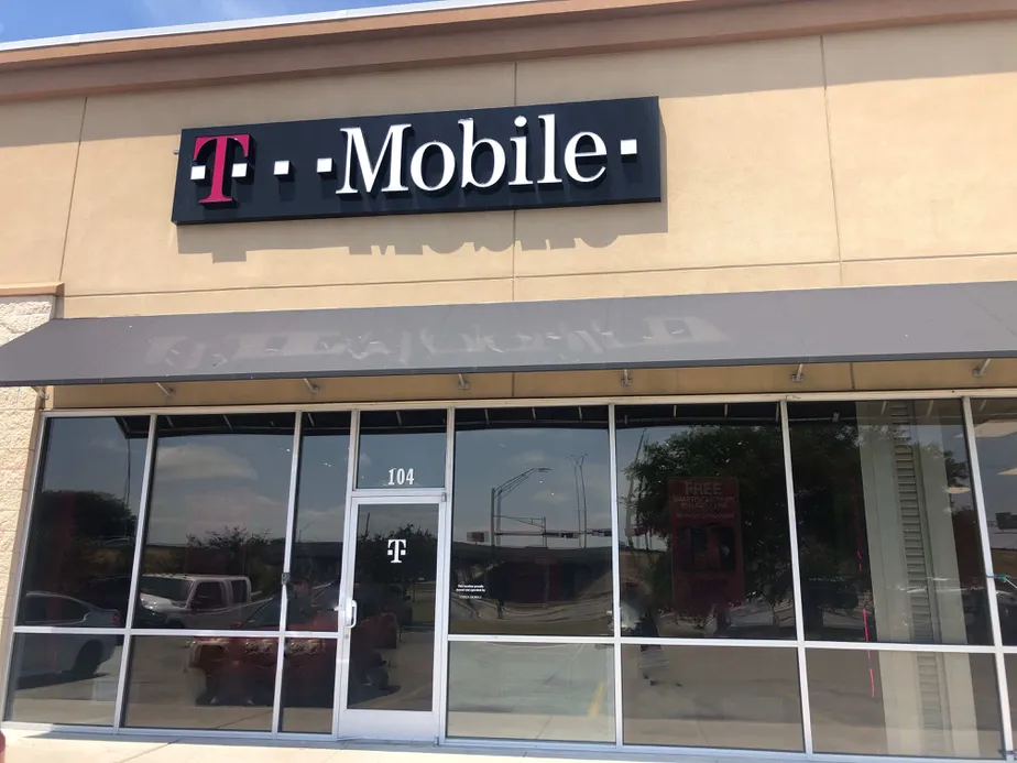 Exterior photo of T-Mobile store at E Hopkins St & N I-35, San Marcos, TX