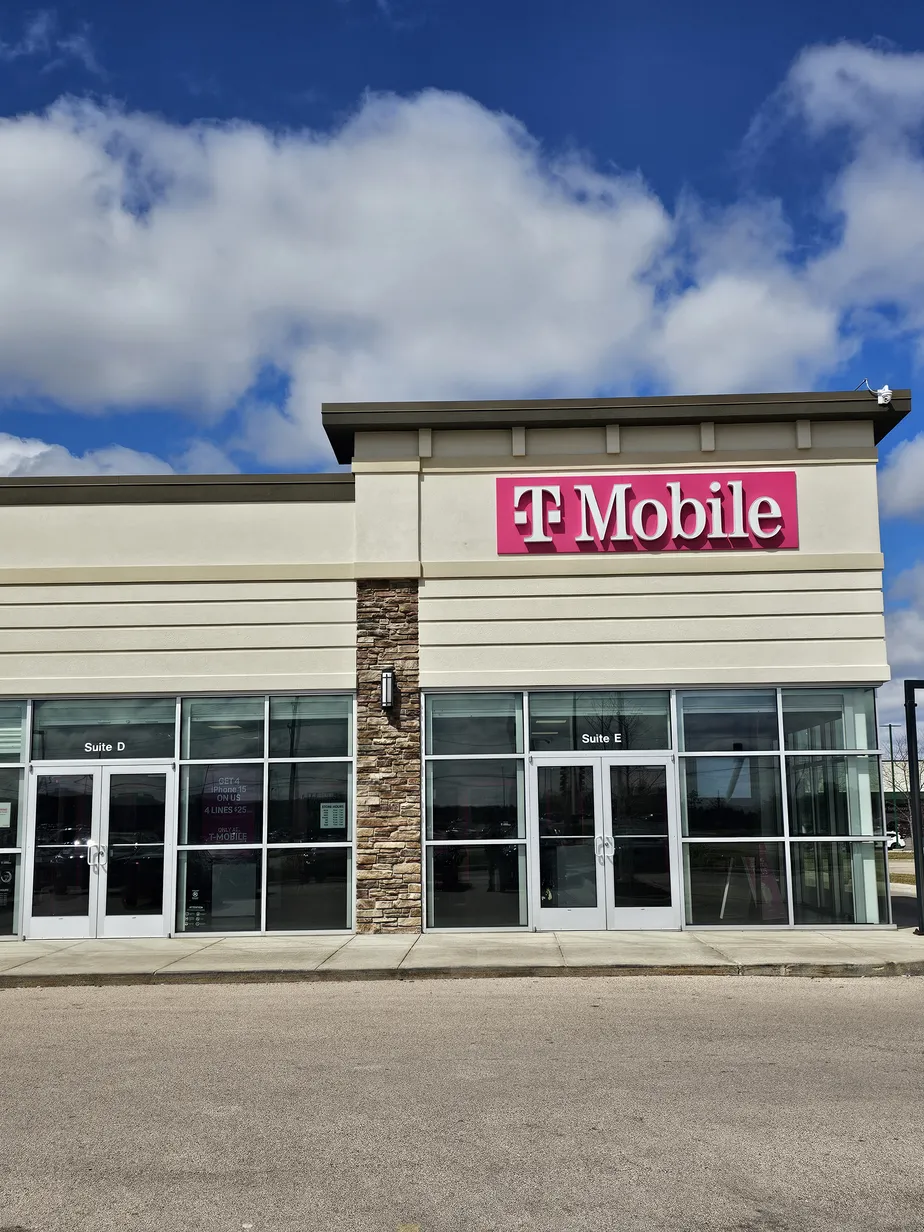  Exterior photo of T-Mobile Store at E Lincoln Way & 43rd Ave, Sterling, IL 