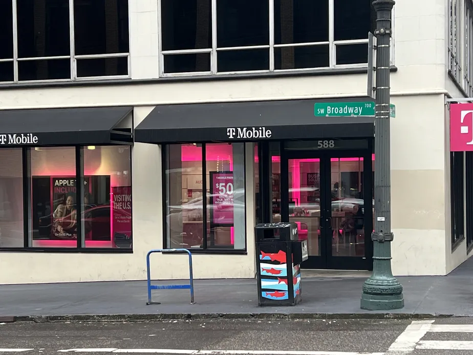  Exterior photo of T-Mobile Store at Broadway & Alder, Portland, OR 